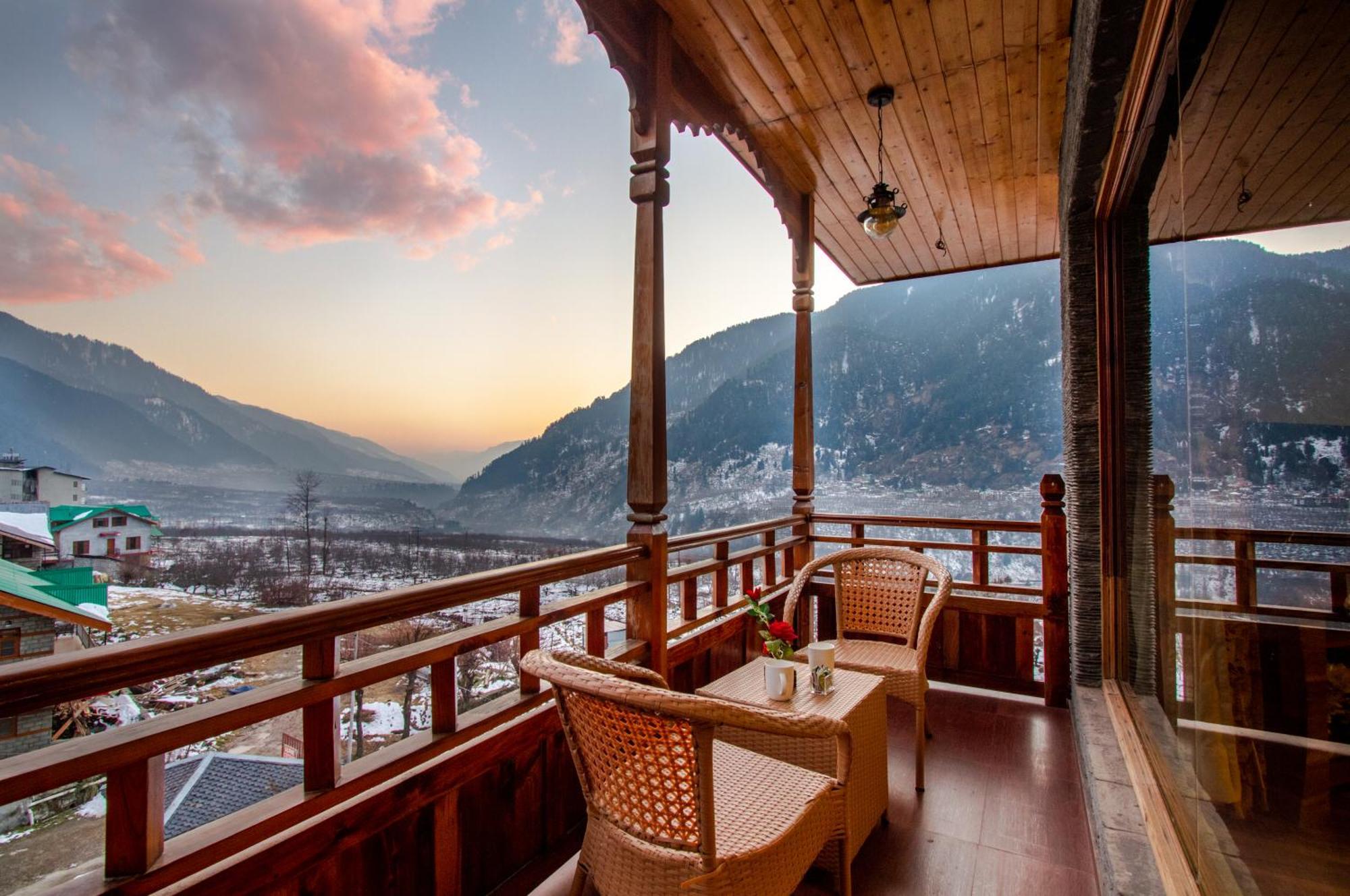 Snow Flakes Resort And Spa Centrally Heated Luxury Resort Manali  Exterior photo