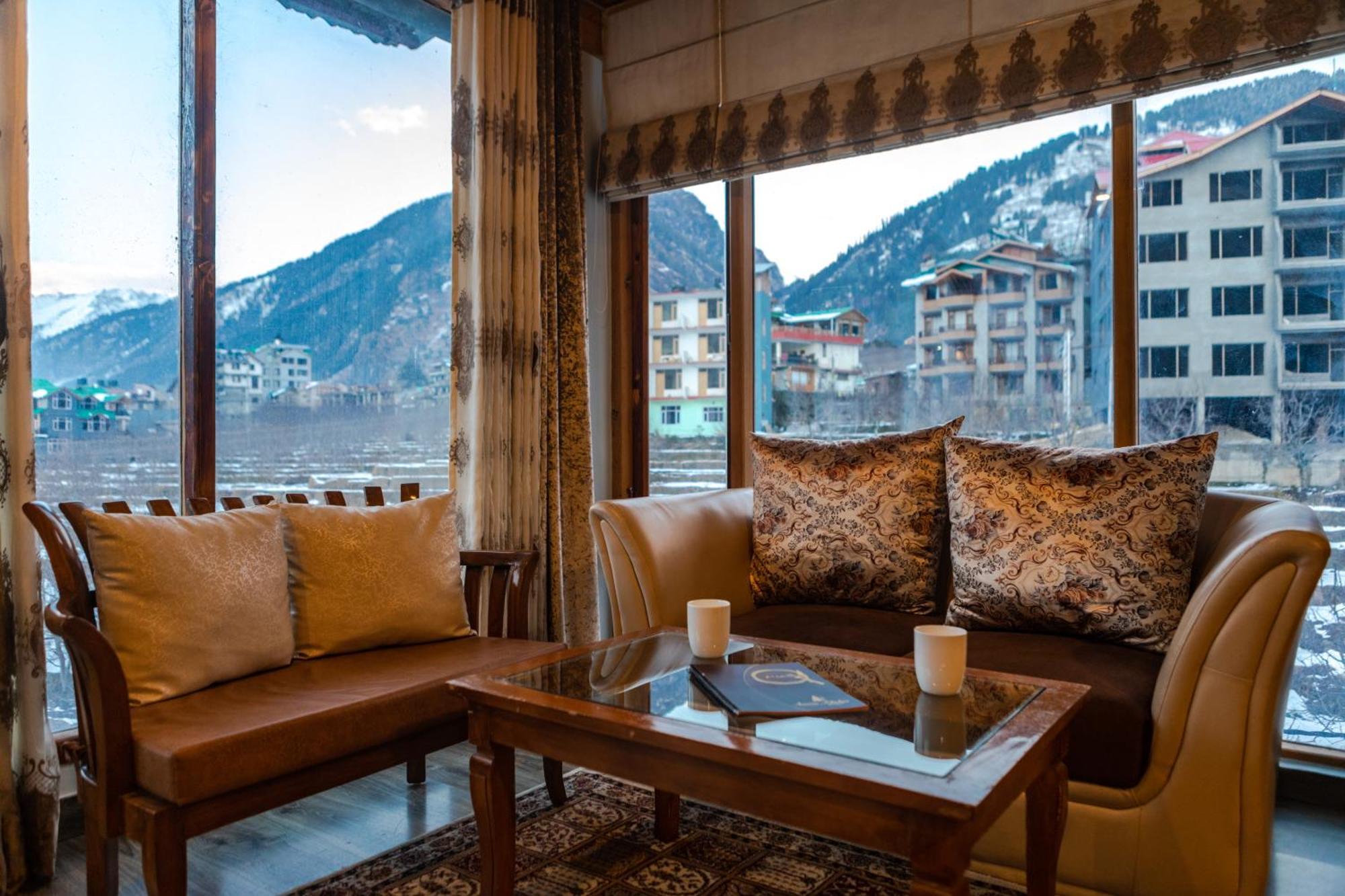 Snow Flakes Resort And Spa Centrally Heated Luxury Resort Manali  Exterior photo