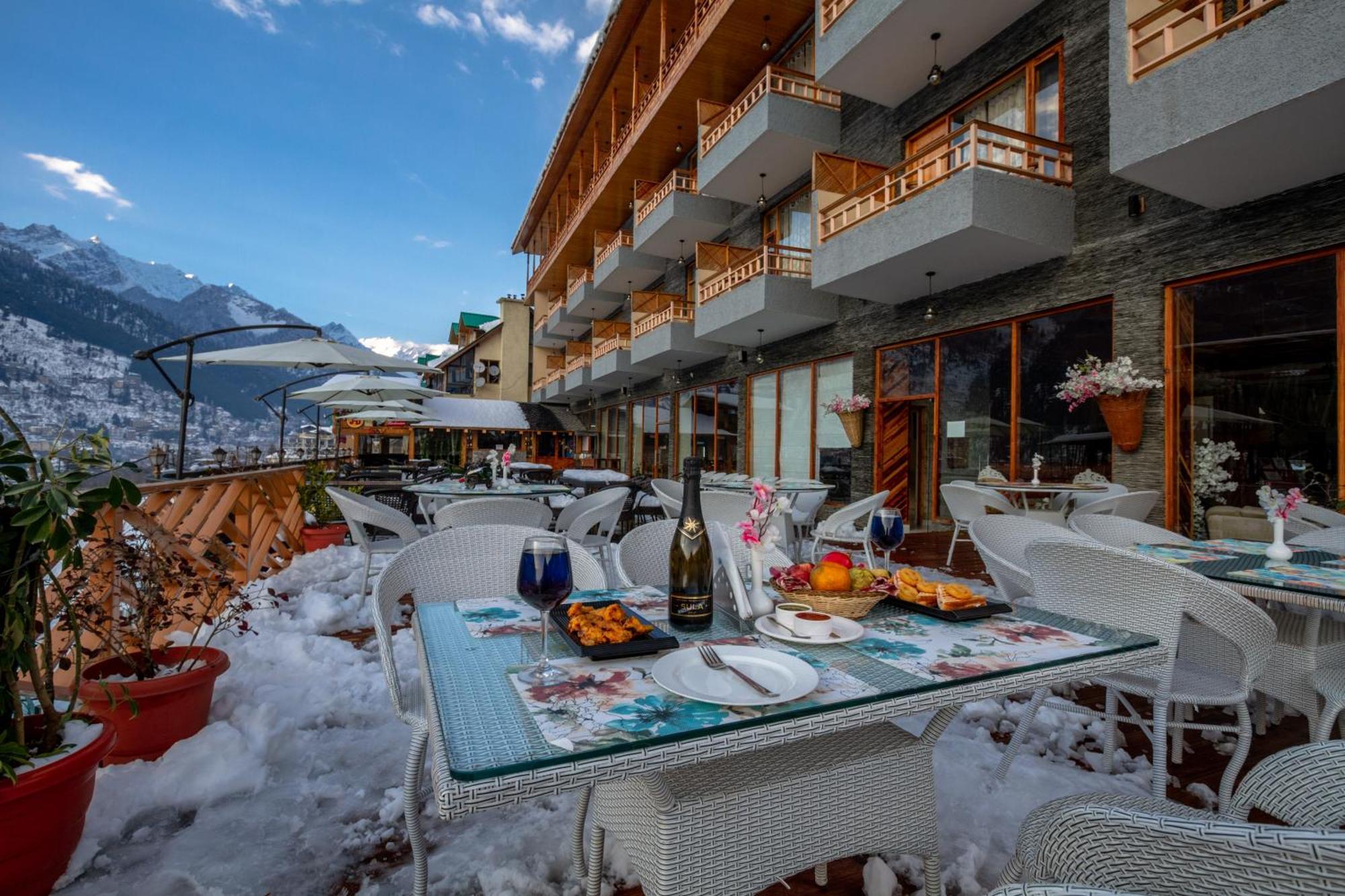 Snow Flakes Resort And Spa Centrally Heated Luxury Resort Manali  Exterior photo