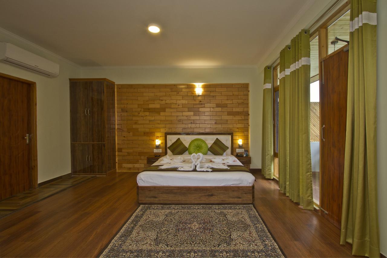Snow Flakes Resort And Spa Centrally Heated Luxury Resort Manali  Exterior photo