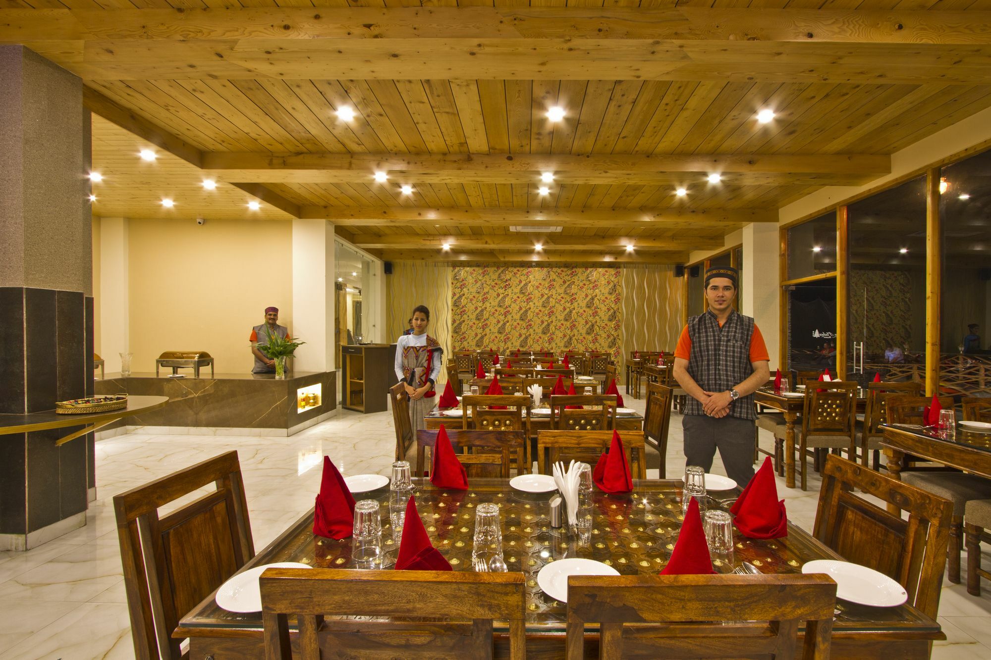 Snow Flakes Resort And Spa Centrally Heated Luxury Resort Manali  Exterior photo