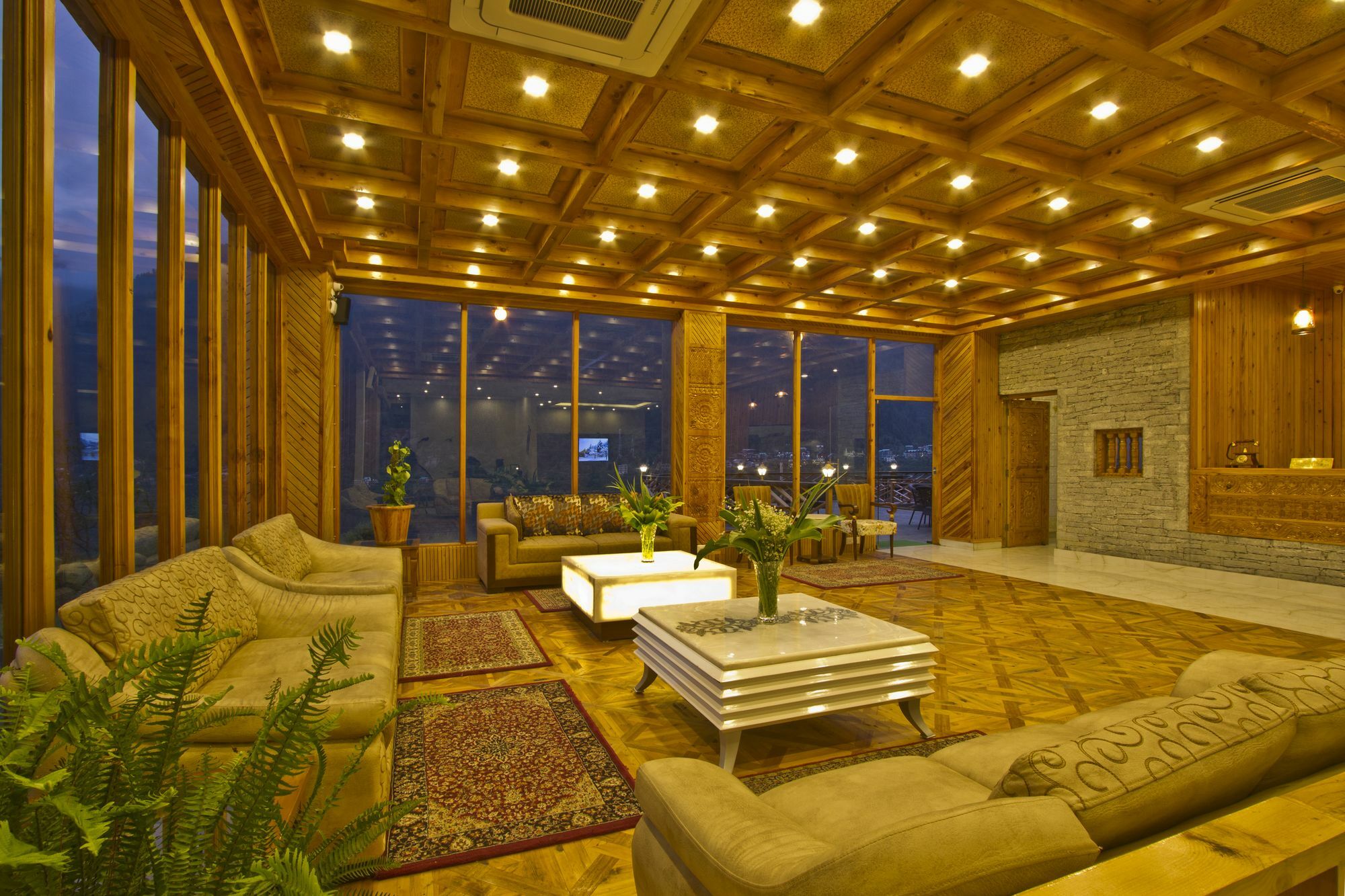 Snow Flakes Resort And Spa Centrally Heated Luxury Resort Manali  Exterior photo