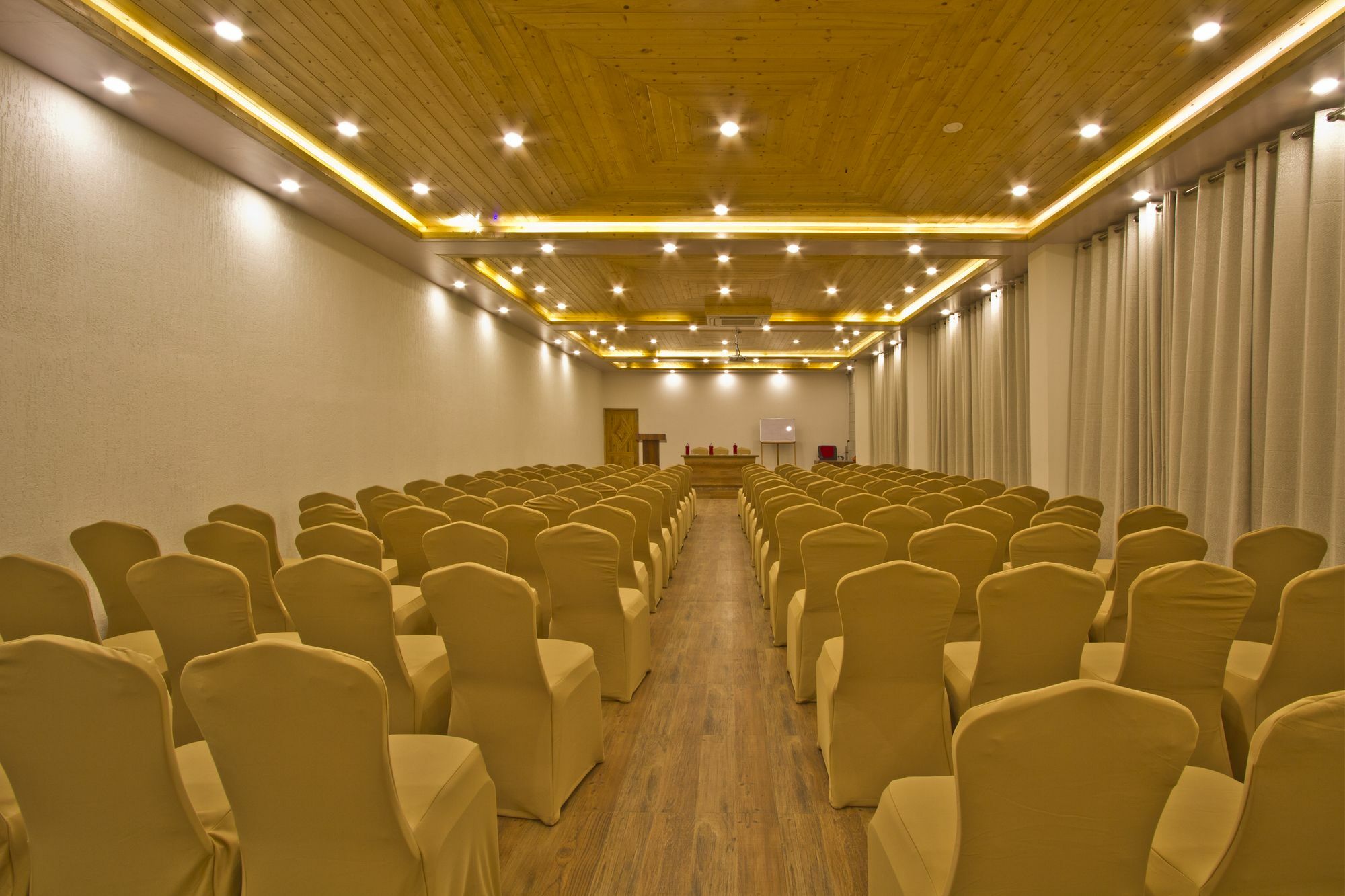 Snow Flakes Resort And Spa Centrally Heated Luxury Resort Manali  Exterior photo