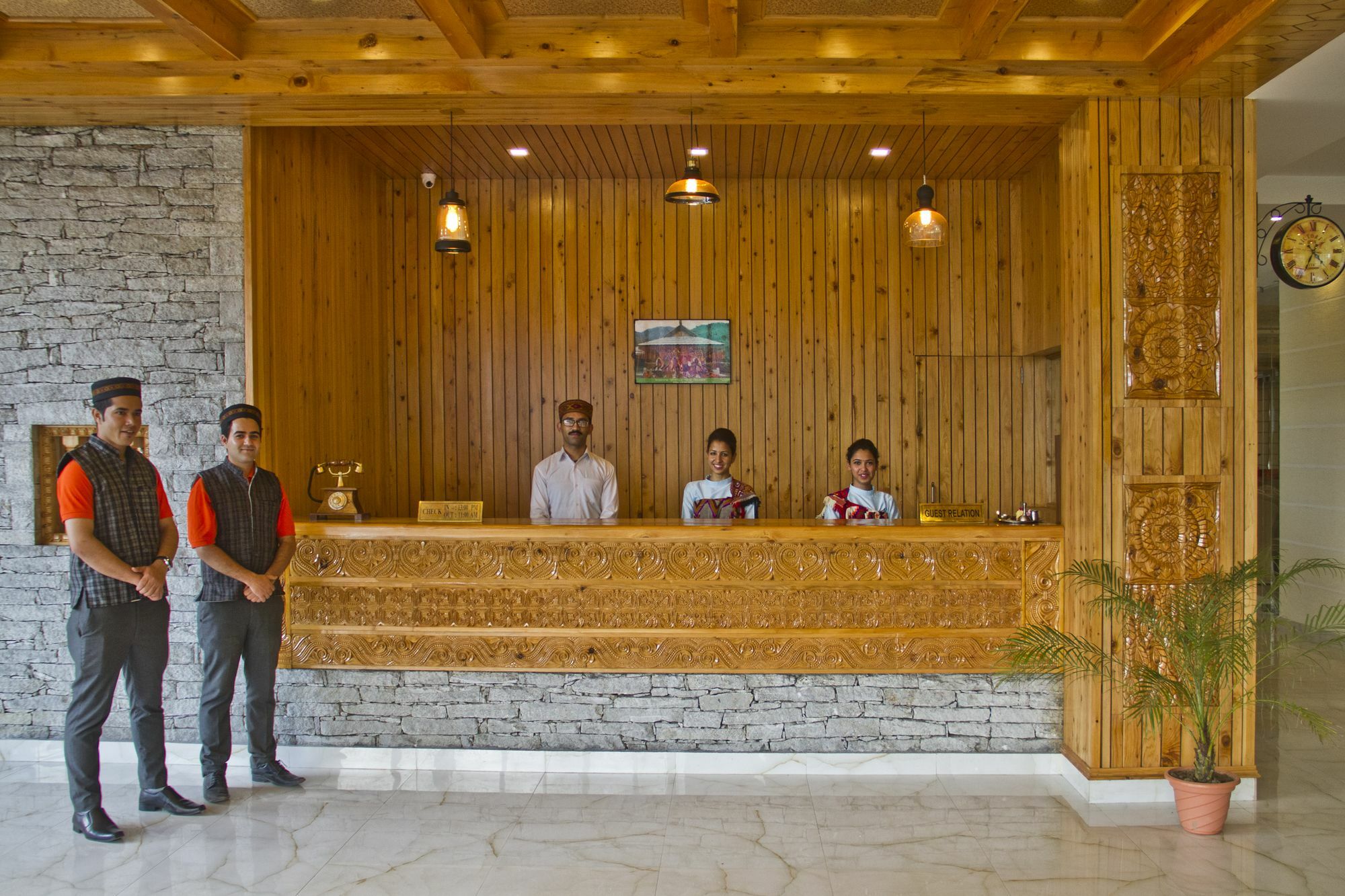 Snow Flakes Resort And Spa Centrally Heated Luxury Resort Manali  Exterior photo